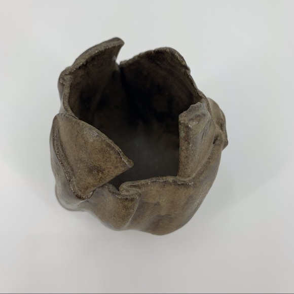 Handmade Small Flower Shaped Pottery Vase - Picture 9 of 14